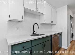 690 Pearl Pl APT 4, Bremerton, WA 98310