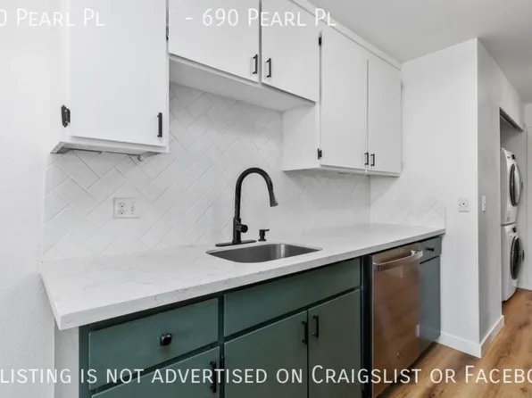 690 Pearl Pl APT 4, Bremerton, WA 98310