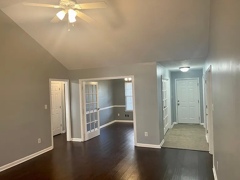 1365 Walton Loop — Photo 15