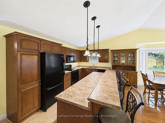 4th image of 651 Pipers Ct