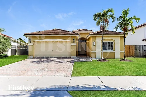 8962 SW 209th Ter Photo 1