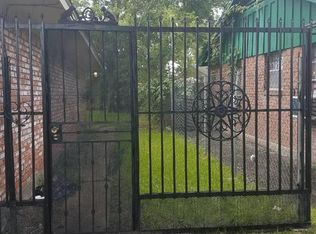 5710 Waterford Dr, Houston, TX 77033