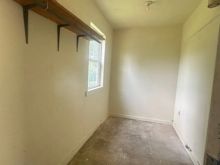 171 Rudy Rd — Photo 3