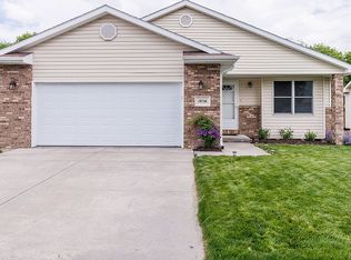 1956 SW 33rd St, Lincoln, NE 68522