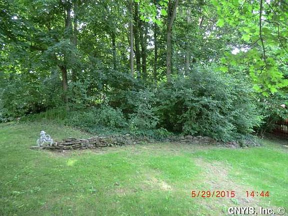 2nd image of 602 Maple Dr