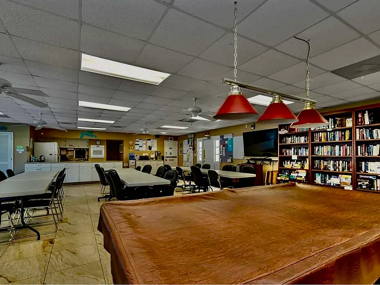 4158 Tamiami Trl #B8 — Photo 11
