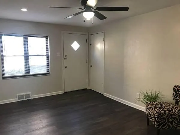1115 Arkansas Ave — Photo 4