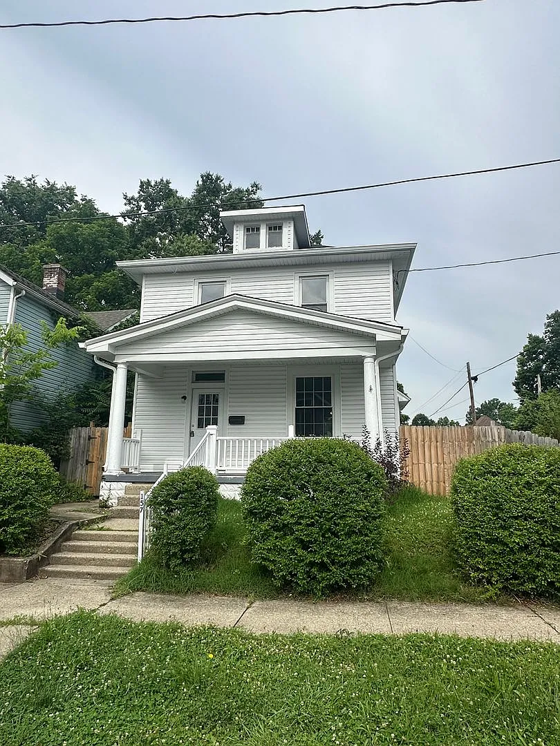 Beautiful Newly Renovated Home 4 Bedroom 2 Bath — Photo 1