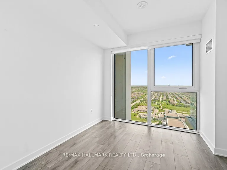 105 Oneida Cres #2607 — Photo 14