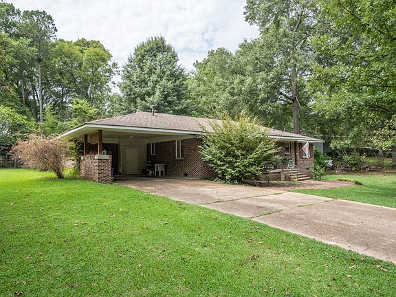 4th image of 411 Oktibbeha Dr