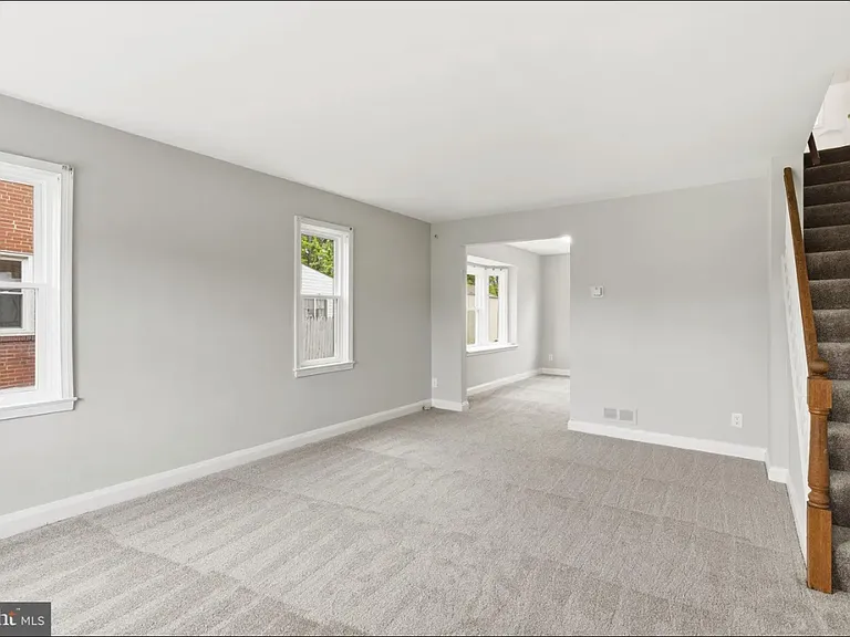 1107 N Marlyn Ave — Photo 4