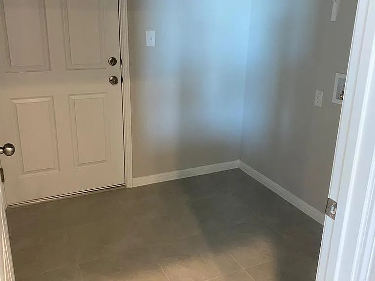 3201 College Park Dr — Photo 5