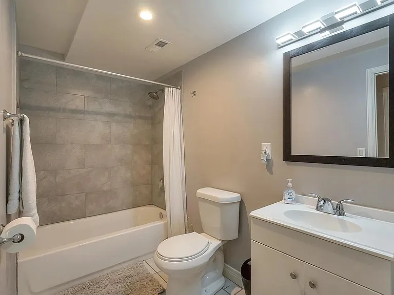 3331 N Lafayette St — Photo 17