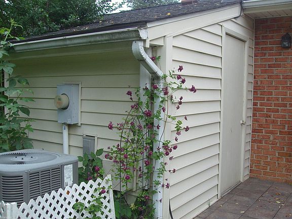 4th image of 5878 Mebane Ave Unit 12