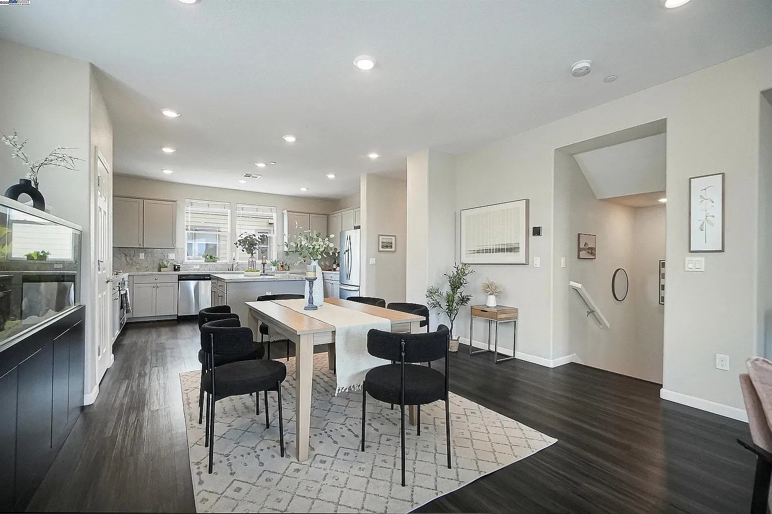 1 bed, 2074 sqft, $1,500 — Photo 3