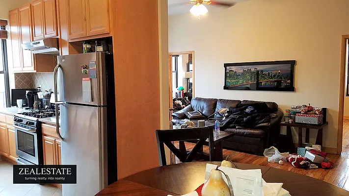 Rented by ZealEstate Group Inc | media 50