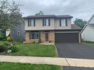 880 Springhill Cir, Naperville, IL 60563