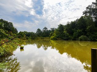 Cove Ln, Louisville, TN 37777