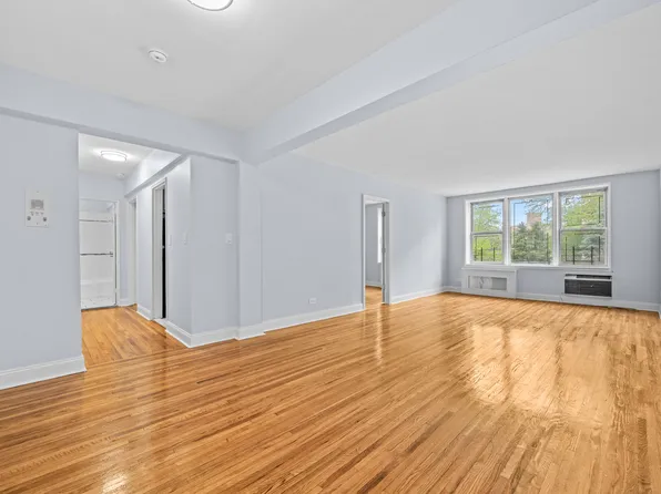 601 Kappock Street image 4 of 11