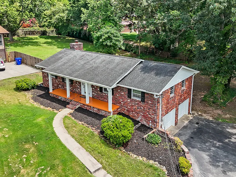 7720 Devonshire Dr — Photo 32