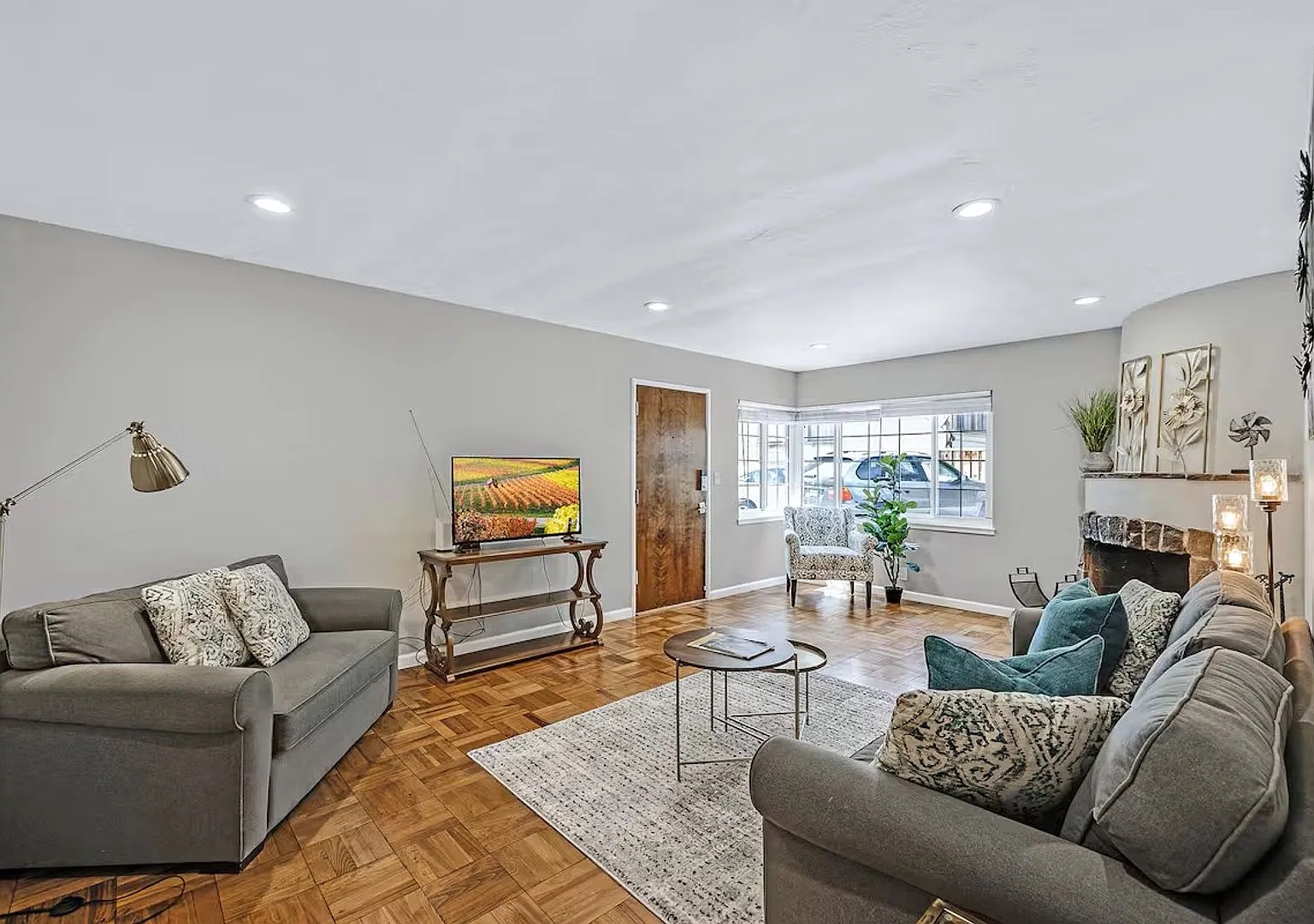 2125 Santa Clara Ave — Photo 4
