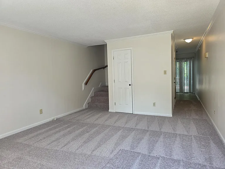 4308 Bayliner Dr #B — Photo 2