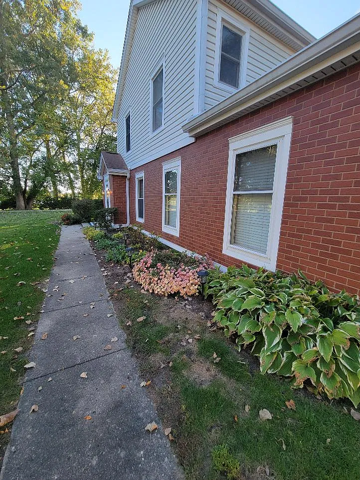 2 bed, 1200 sqft, $2,800 — Photo 2