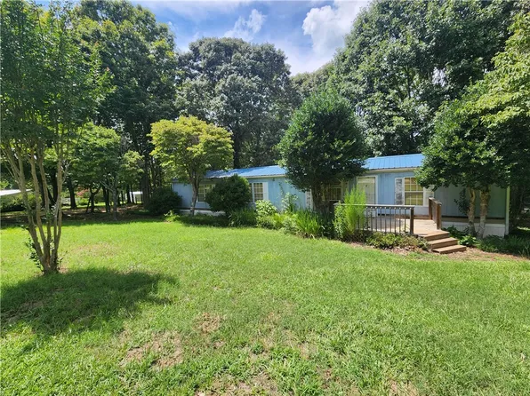 107 N Jamestowne Dr, Easley, SC 29640