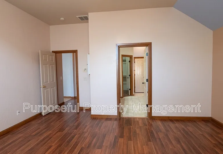 8833 NW 114th Cir — Photo 33