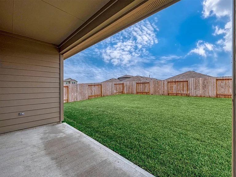 5619 Vintage Oakmont Dr — Photo 40