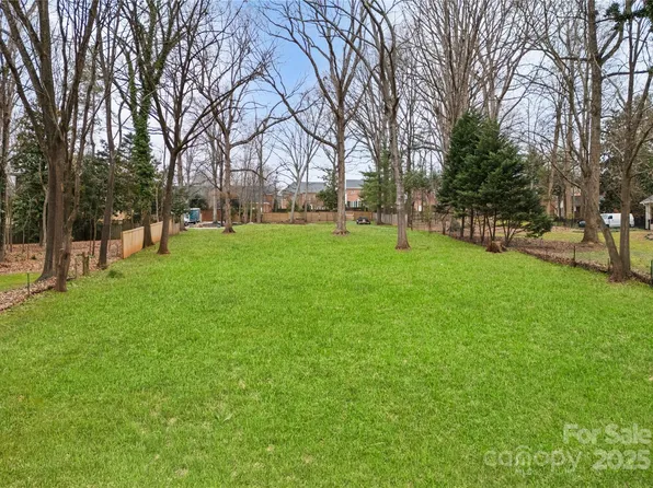 4819 Camilla Dr, Charlotte, NC 28226