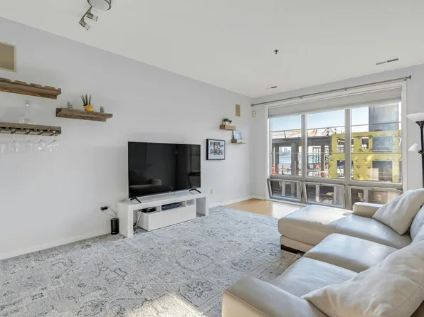 26 Avenue At Port Imperial APT 306, West New York, NJ 07093