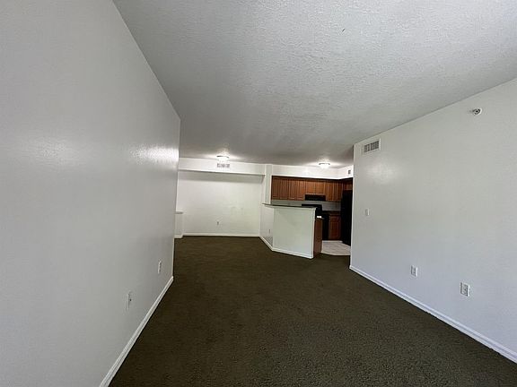 4th image of 17602 NW 25th Ave Unit 204-1