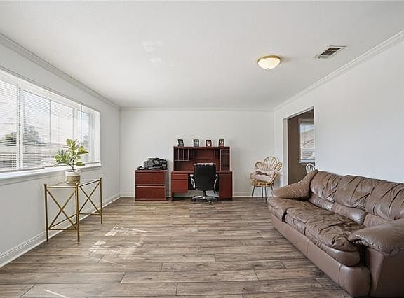 4th image of 5021 Newlands St