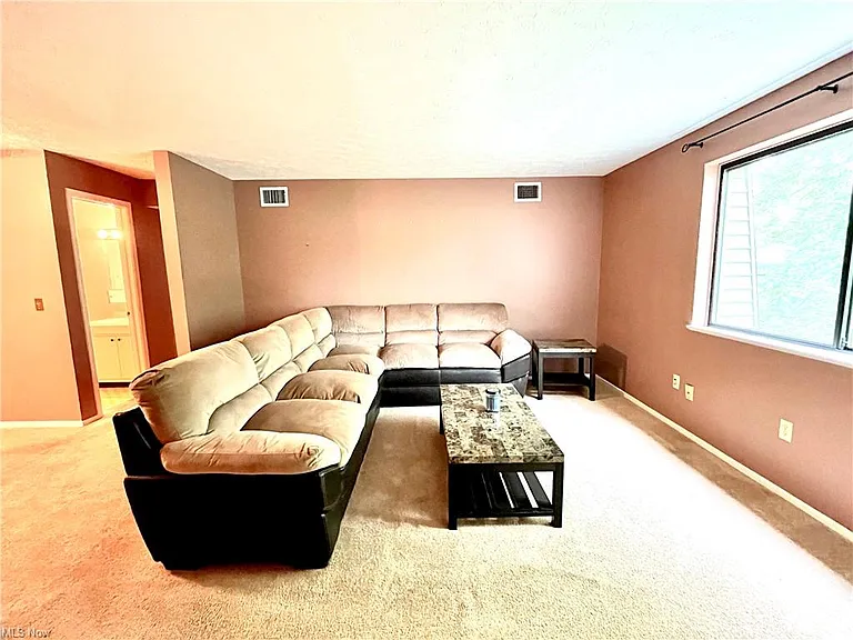 216 Moore Rd — Photo 3