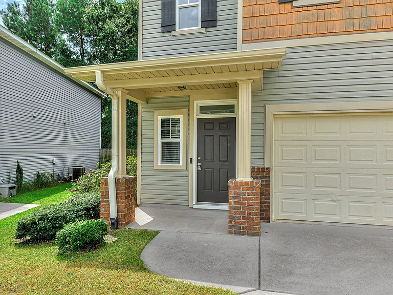 1913 Kenlock Dr — Photo 2