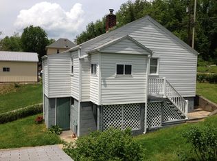 558 Walnut Hill Rd, Uniontown, PA 15401