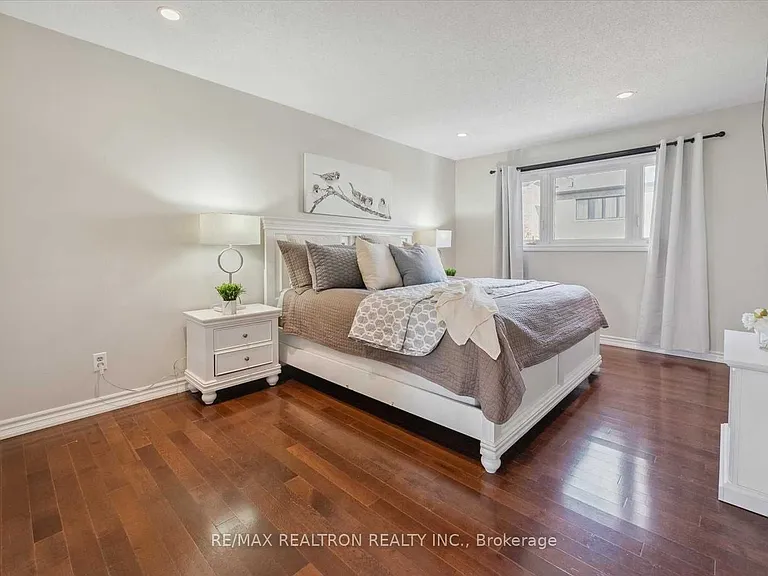 68 Flint Cres #UPPER — Photo 20