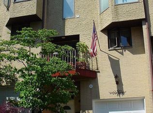 5 Veterans Way, Edgewater, NJ 07020