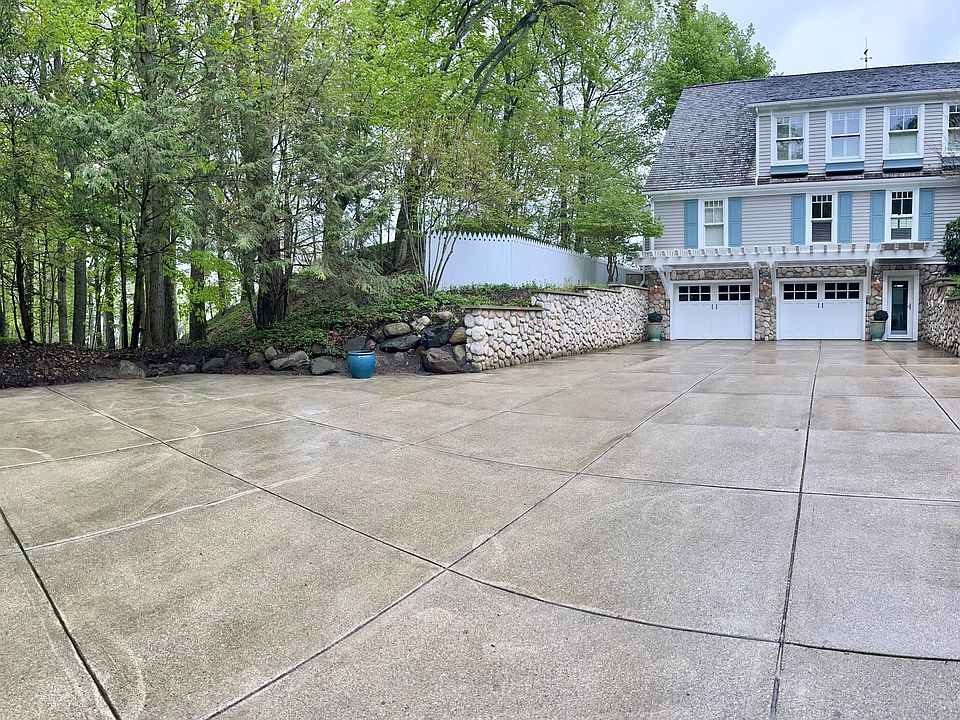 6179 Lakeshore Dr, West Olive, MI 49460 Zillow