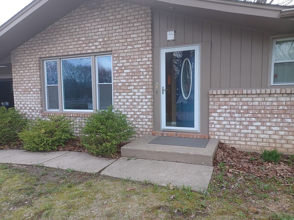 1st image of 1415 Charlotte Dr