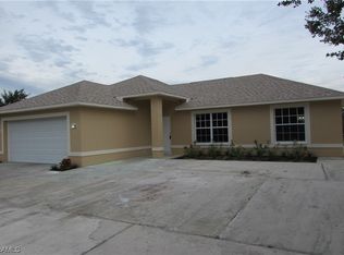 1412 Henry Ave, Lehigh Acres, FL 33972
