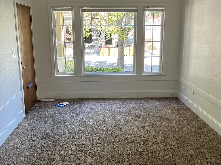 2337 Waverly St — Photo 11