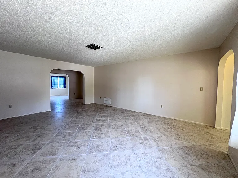 3264 Virginia Rd — Photo 4