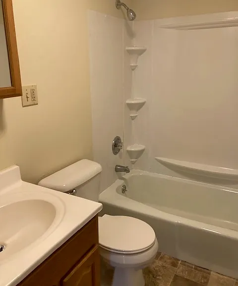 28 Dinan Dr #9 — Photo 7