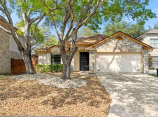 9207 Broxton Dr, San Antonio, TX 78240