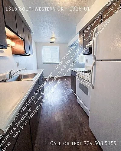 1316 Southwestern Dr Photo 1