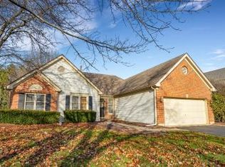 952 Pearson Rd, Cary, IL 60013