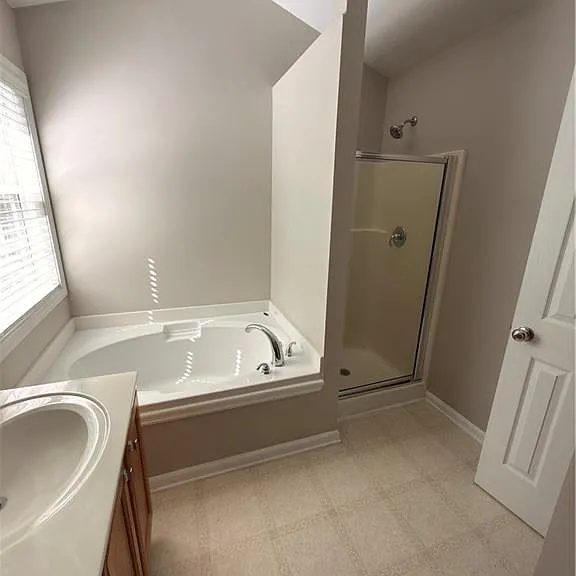 5706 Amberside Ln — Photo 37