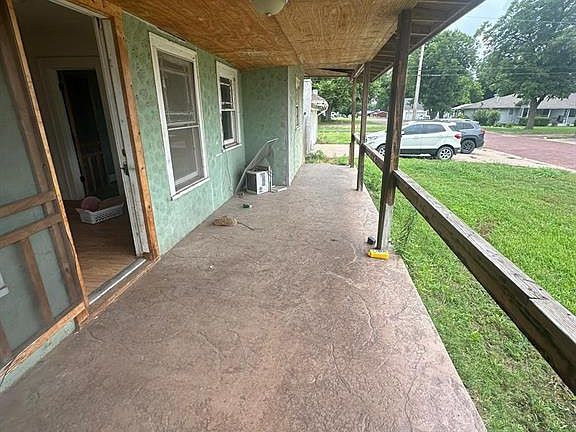 2nd image of 600 N 7th St